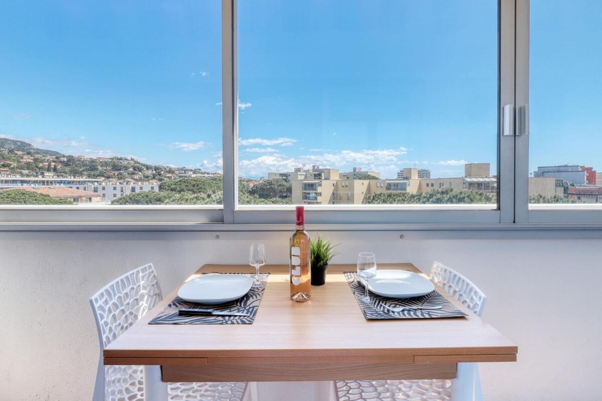 T2 600 M From The Beach! Air-Conditioned Le Lavandou Zewnętrze zdjęcie